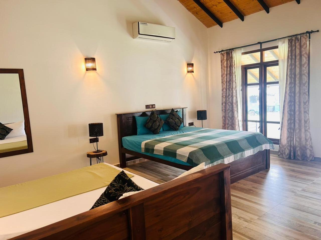 Blu Marine Nilaveli Hotel Trincomalee Exterior photo